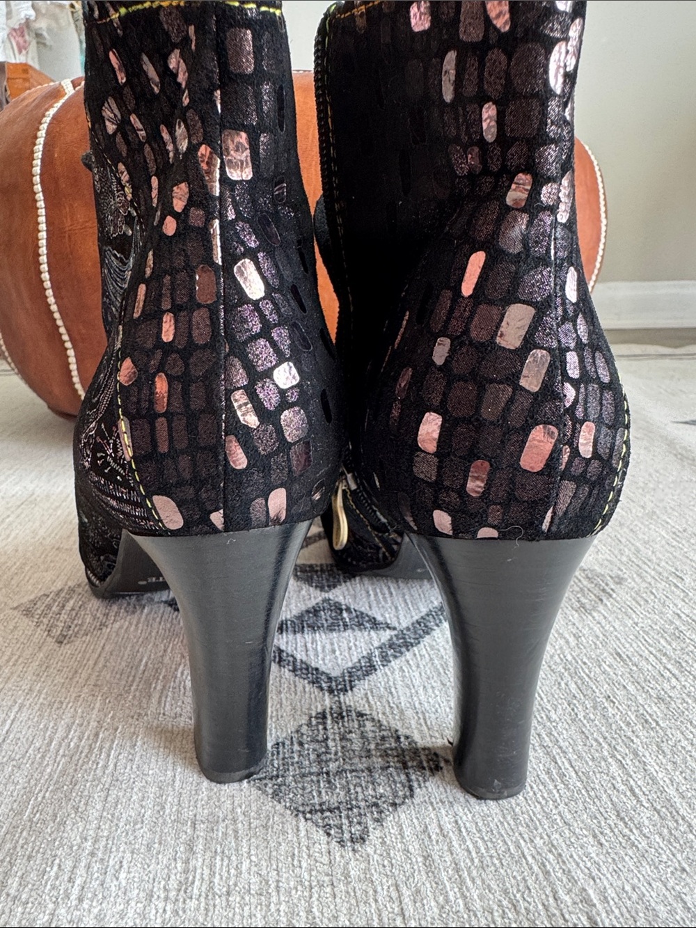 L’Artiste by Spring Step Glitterail Metallic Floral Ankle Boots EU 41 US 9.5-10 - Picture 13 of 16
